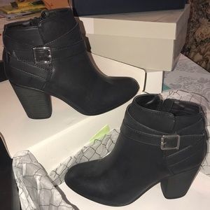 Never worn, not my style after all